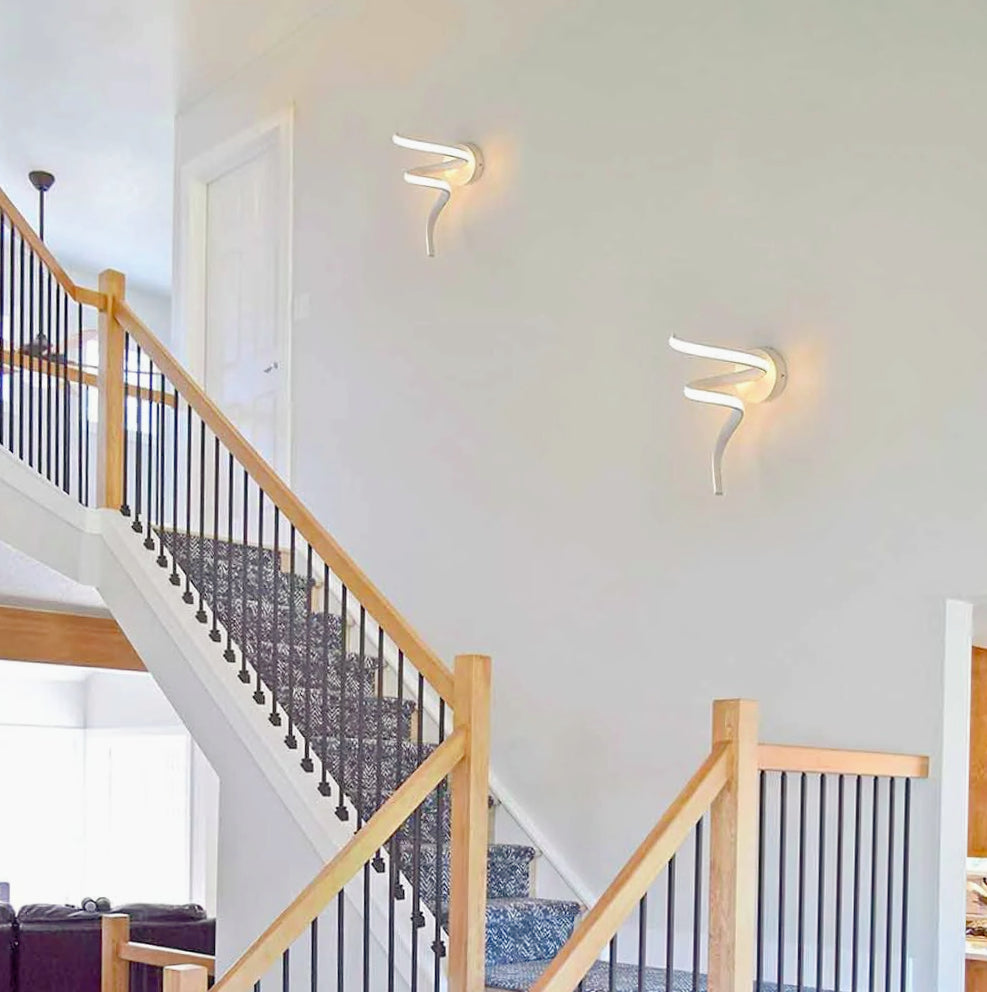 Applique LED curva 10W stilizzata – Illuminazione a 3 colori CCT per esterni e interni - ambraled