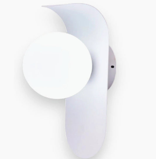 Applique moderna da parete in metallo bianco con sfera opaca G9 - ambraled