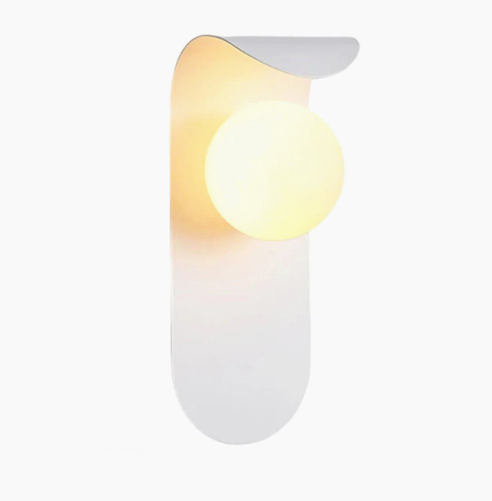 Applique moderna da parete in metallo bianco con sfera opaca G9 - ambraled