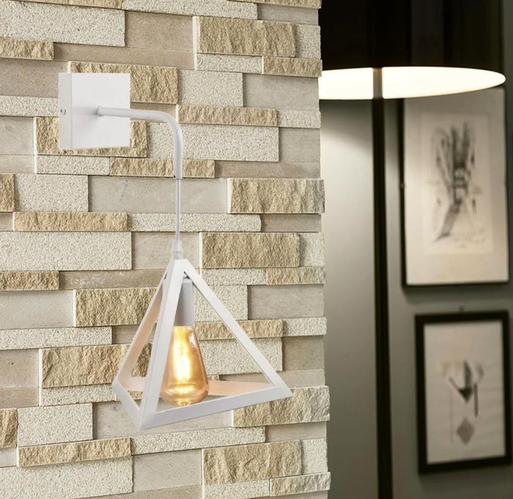 Applique da parete pendente a triangolo 3D – Stile minimal, attacco E27 - ambraled