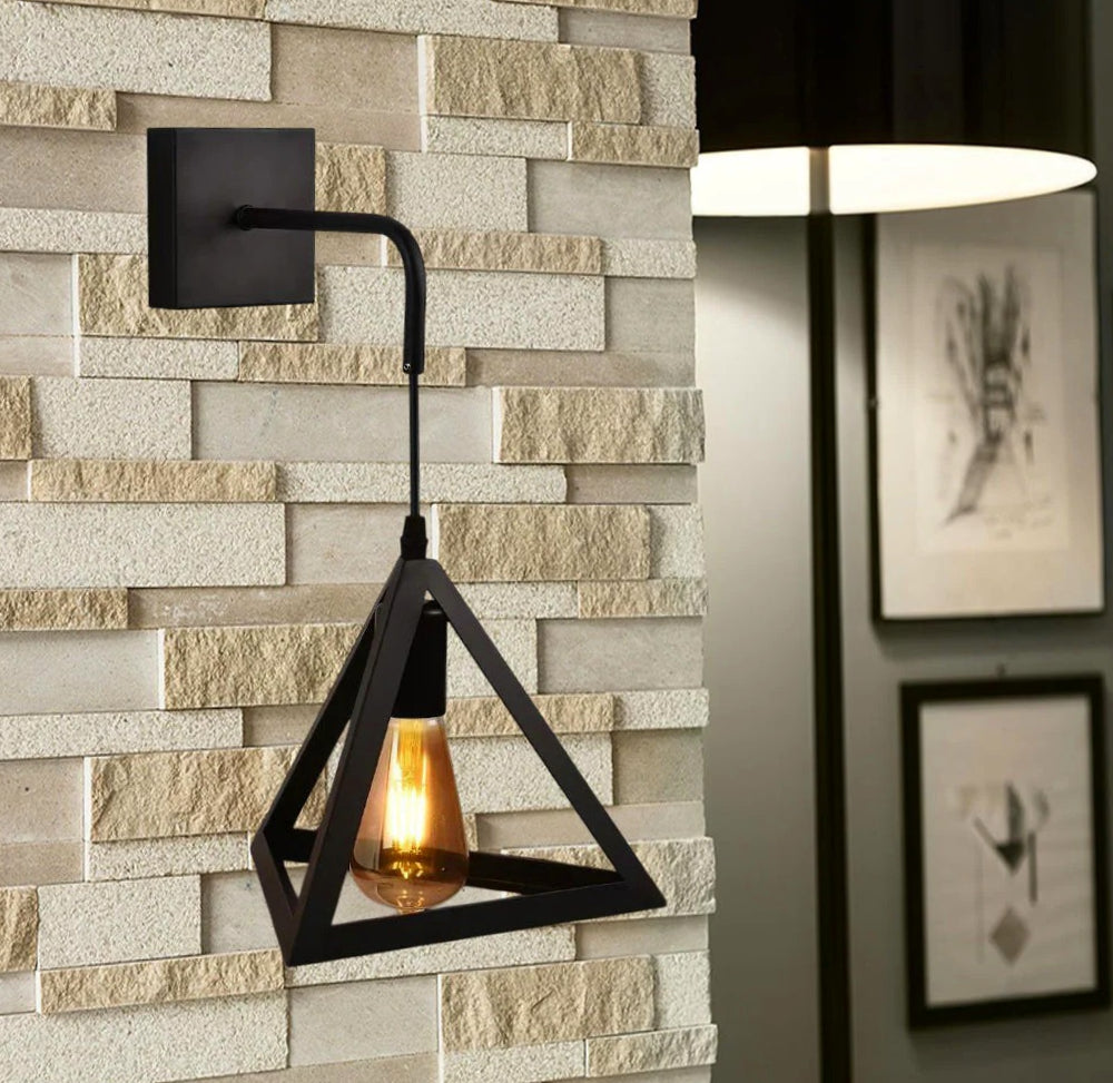 Applique da parete pendente a triangolo 3D – Stile minimal, attacco E27 - ambraled