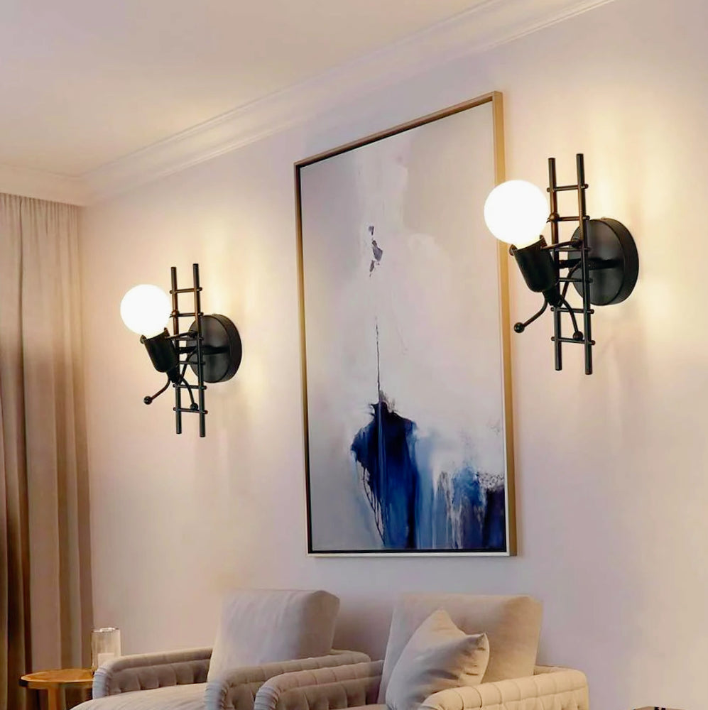 Applique decorativa a parete – Omino sulla scala in metallo, lampadina E27 - ambraled