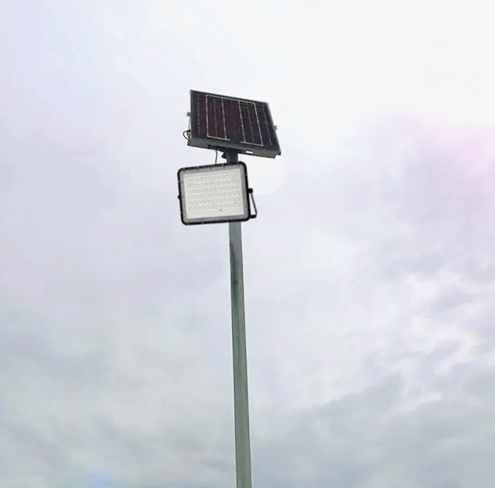 Faro solare LED 300W – sensore crepuscolare CCT IP66 - ambraled