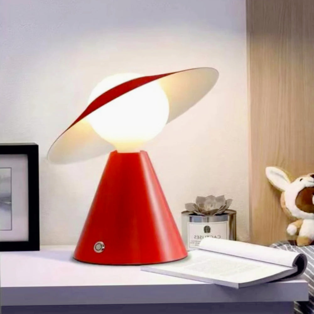 Lampada da tavolo decorativa – Con paralume a cappello orientabile e attacco E27 - ambraled
