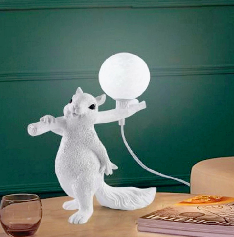 Lampada da tavolo a forma di scoiattolo – Con paralume a luna e attacco G9 - ambraled