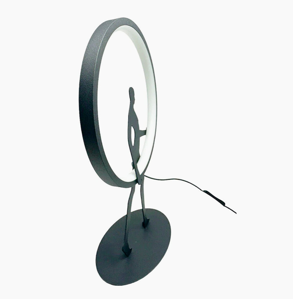 Lampada da tavolo decorativa – Scultura a forma di corpo uomo, 9W LED "Lume" - ambraled