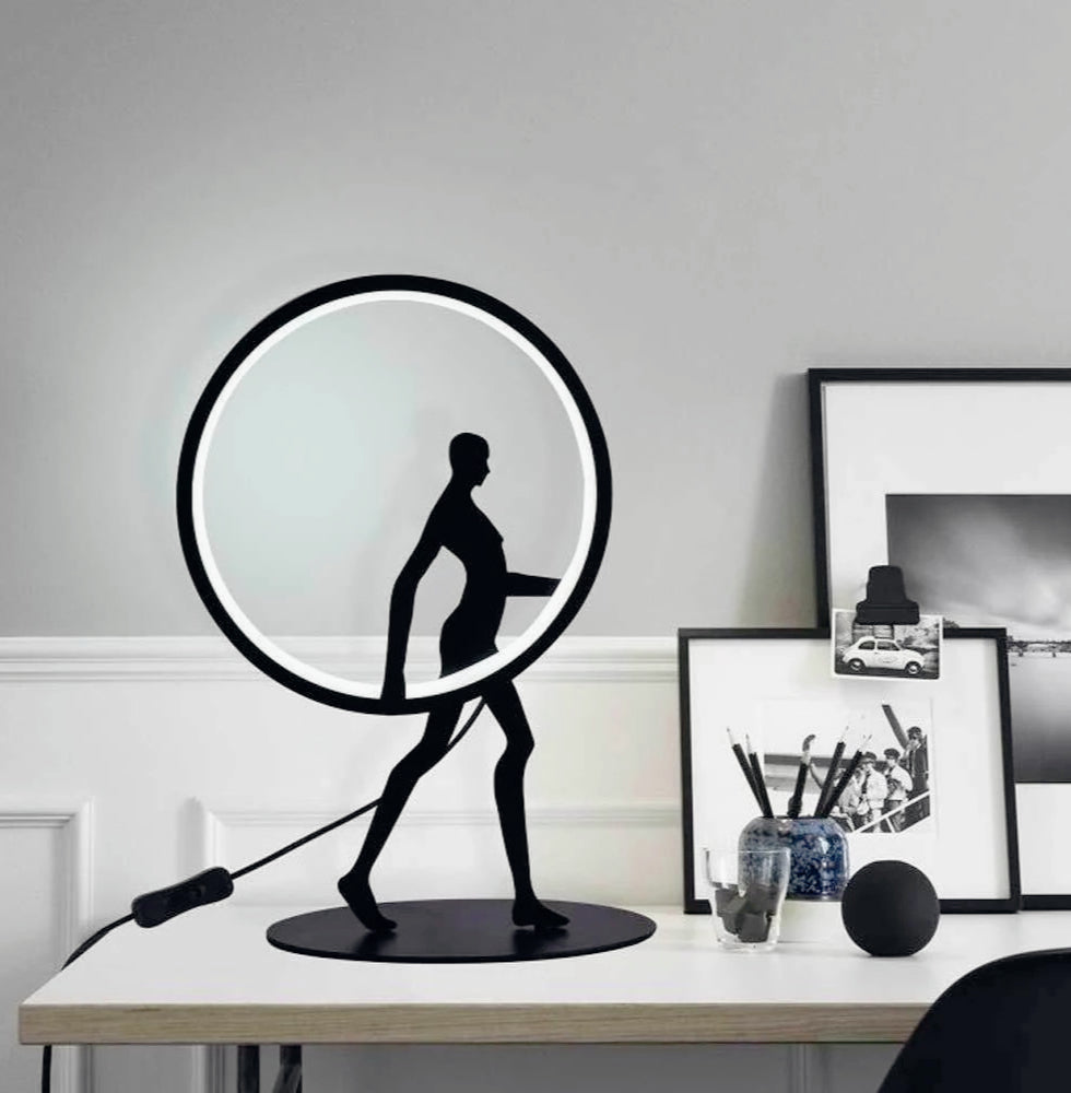 Lampada da tavolo decorativa – Scultura a forma di corpo uomo, 9W LED "Lume" - ambraled