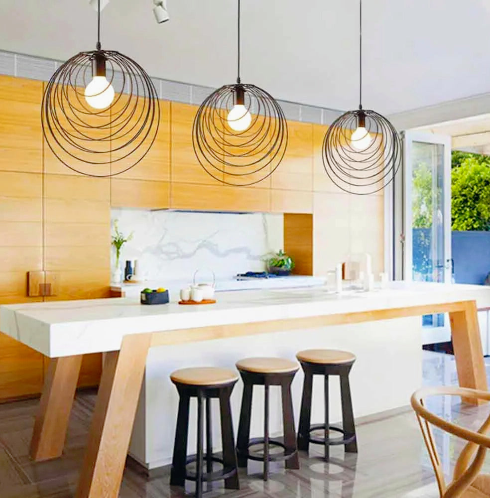 Lampadario in metallo nero – Design geometrico decorativo, attacco E27 - ambraled