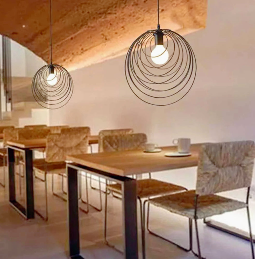 Lampadario in metallo nero – Design geometrico decorativo, attacco E27 - ambraled