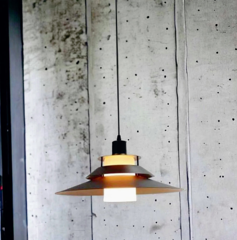 Lampadario industriale pendente – Nero metallo, paralume in vetro, base E27 - ambraled