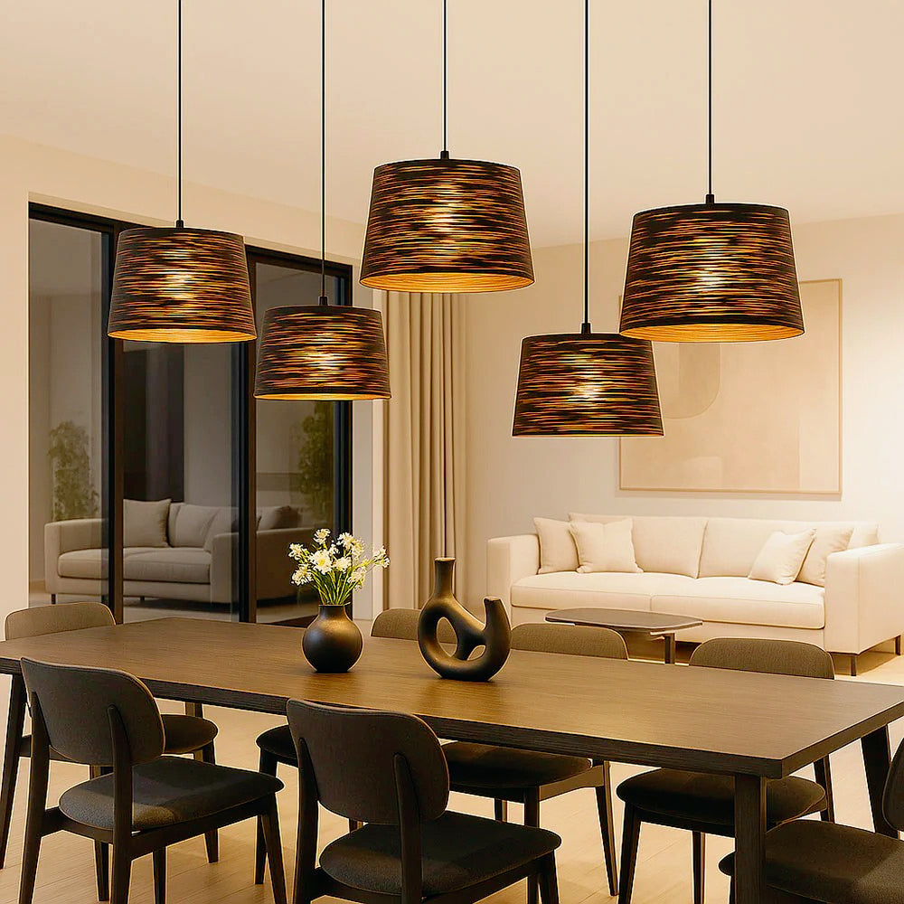 Lampadario minimal a sospensione in metallo – Attacco E27, colore bianco o nero - ambraled