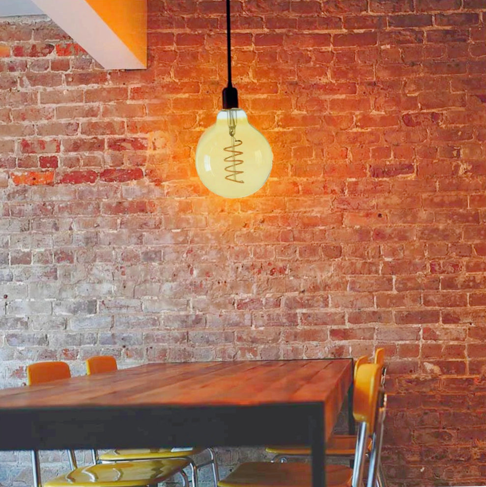 Lampadina LED filamento E27 4W – Globo filamento a torciglione luce calda 2500K - ambraled
