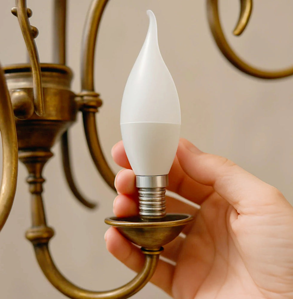 Lampadina LED E14 8W – Effetto colpo di vento luce fredda/calda/naturale - ambraled