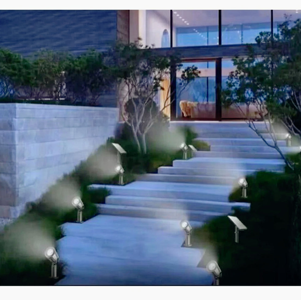 Set 4 faretti LED a picchetto 40W solare, luce 3000K/6500K, IP65 - ambraled